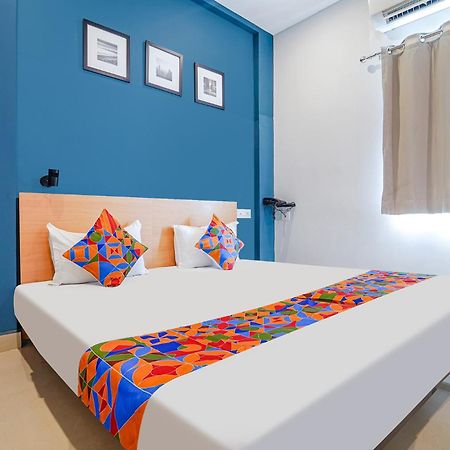 Fabexpress Silver Palace Chennai Exterior photo
